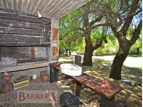 "Casa de Piedra", la más exclusiva de Loma Bola ( La Paz)