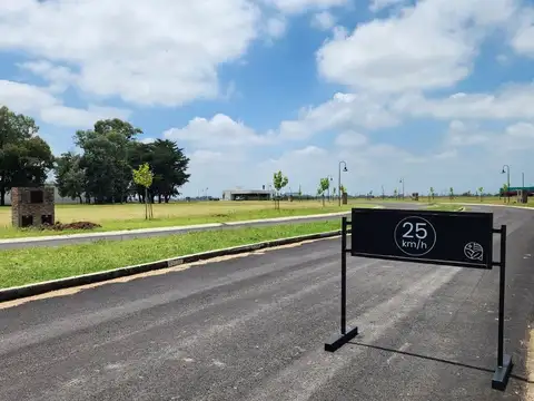 Avenida Carlos Pellegrini 3000