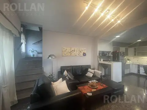 Depto Tipo Casa en Venta con 1 cocheras