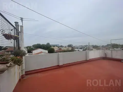 Depto Tipo Casa 5 ambientes con 2 baños
