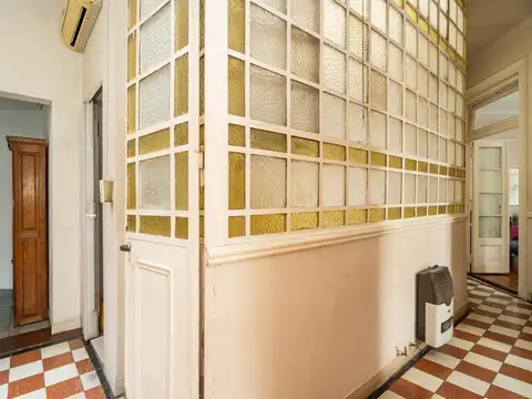 Depto Tipo Casa en Venta 80 años