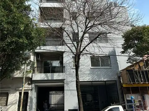 ****** DISPONIBLE A PARTIR 30 SEP 2026 ******* ALQUILER Dto 2 AMBIENTES CON COCHERA FIJA SEMICUBIERTA