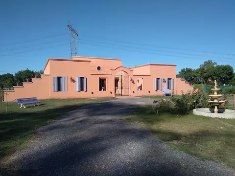 Casa en venta en  el Barrio La Escondida