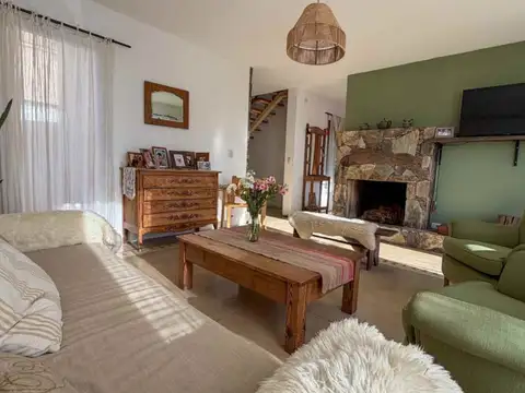 CASA 3 DORM EN BARRIO UNCAS - TANDIL