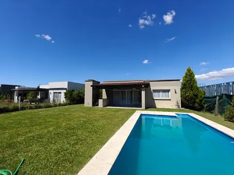 Casa en Venta en Pilar del Este - San Eduardo, USD 154.000