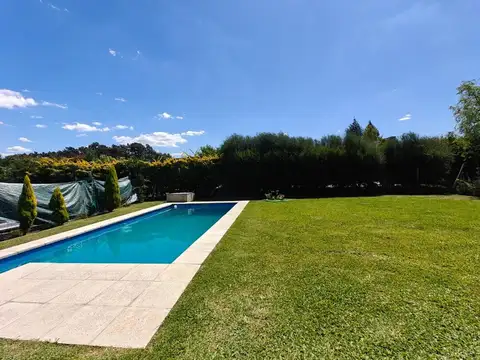 Casa 3 ambientes con 2 baños