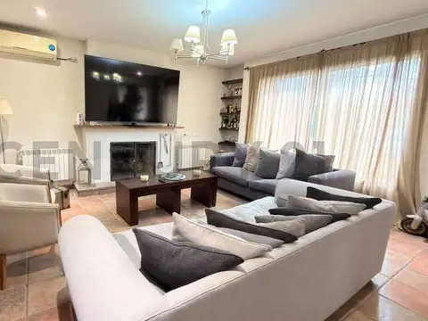 CASA EN VENTA - BARRIO PRIVADO VIAMONTE