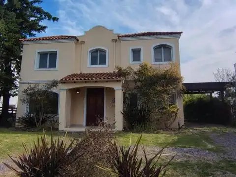 Hermosa Casa En Alquiler En San Isidro Labrador