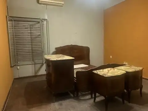 Pje Adolfo González Cháves 200