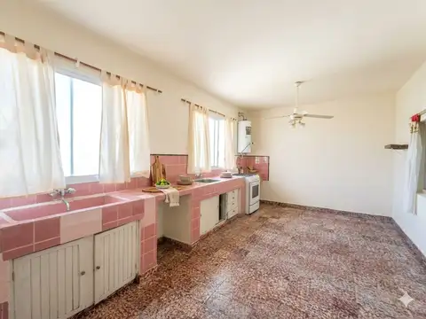 Vende casa Tigre de 3amb deposito 2deptos y parque