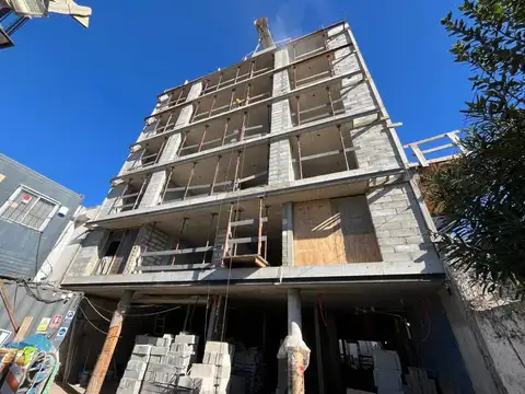 VENTA PENTHOUSE DOS DORMITORIOS EN BUCEO