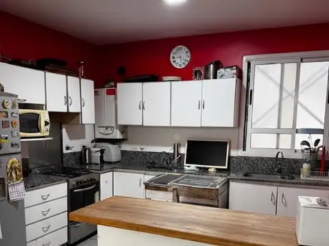 Depto Tipo Casa en Venta con 1 cocheras
