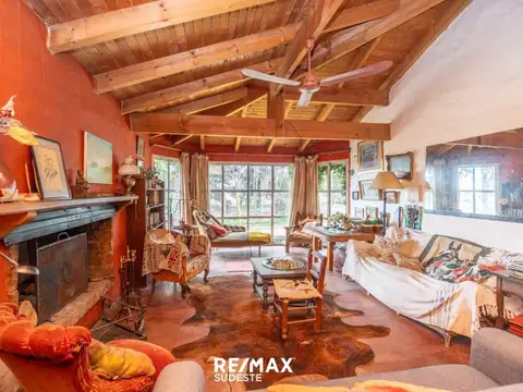 Casa 5 ambientes con 2 baños