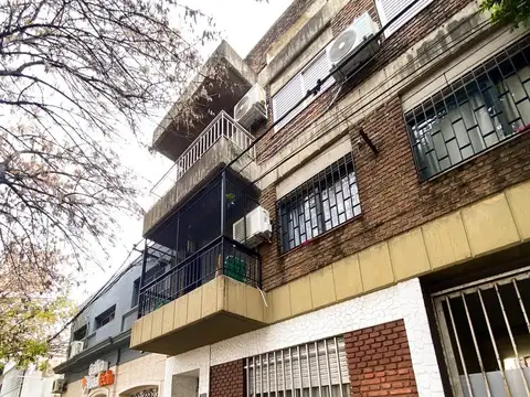 Departamento eDepartamento 2 dormitorios a reciclar,Maipu 2932n