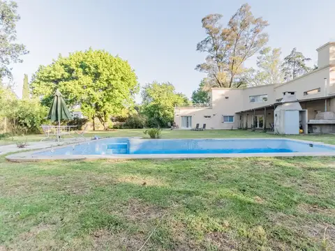 Casa 4 ambientes con 3 baños