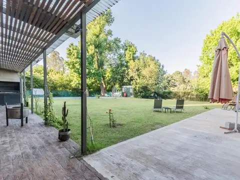 Alquiler temporal Casa de 4 ambientes con piscina y parque - Temporada verano 