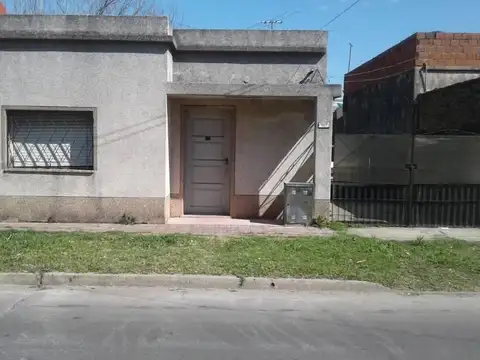 Casa  en Venta ubicado en Quilmes Oeste, Quilmes, G.B.A. Zona Sur - SVN0766_LP584554_1