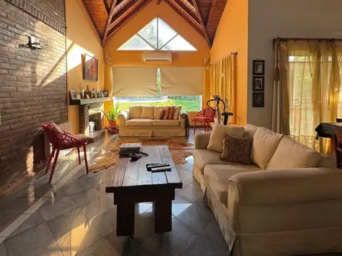 CASA EN VENTA EN CAMPOS DE ALVAREZ