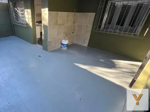Casa 5 ambientes con 1 baño