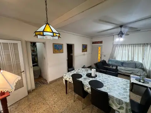 CASA VENTA FLORESTA 3 AMBIENTES