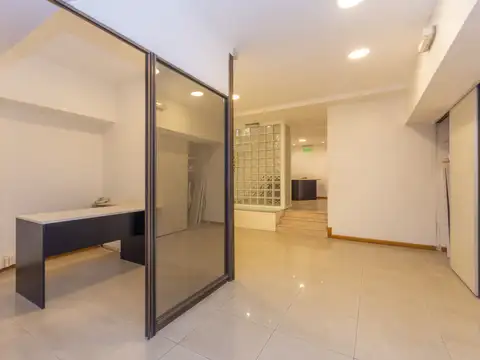 Oficina en Venta con 2 cocheras