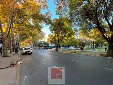 Montevideo 127, Ciudad
