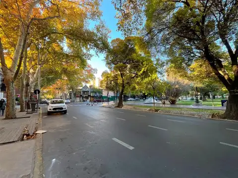 Montevideo 127, Ciudad