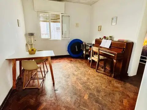 VENTA PH 2 AMBIENTES + PATIO + TERRAZA COMPARTIDA