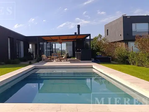 Casa alquiler temporario sobre lote a la laguna area 10 San Sebastian