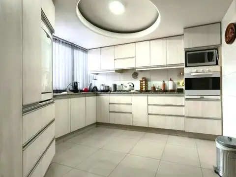 Vélez Sarsfield al 1400 | Dorrego | Guaymallén