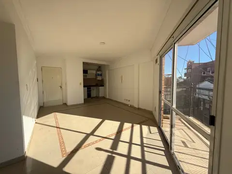 Departamento en Alquiler en Ramos Mejía Sur, $ 680.000