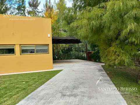 Casa 5 ambientes con 2 baños