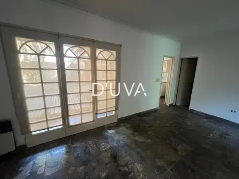 Casa en alquiler en La Plata 528 e/ 134 y 135