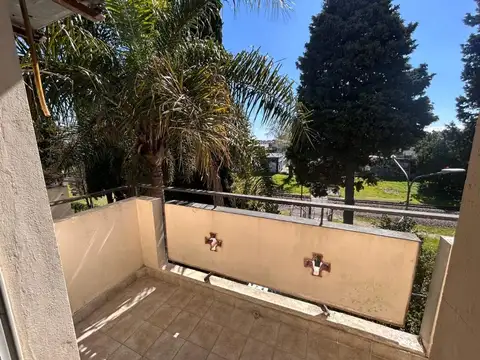 Departamento 2 Ambientes c/ Balcón - Vte López