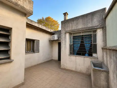 VENTA CASA A RECICLAR / TERRENO