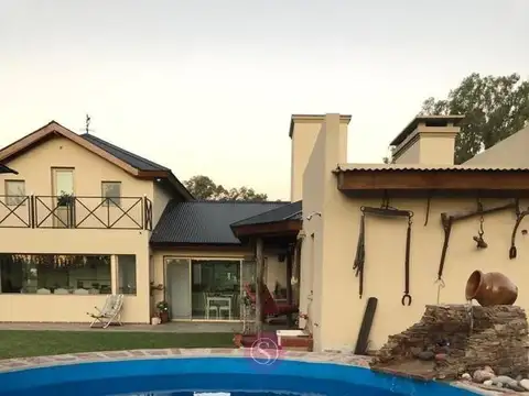 Casa Chalet  en Venta en Monet Barrio Privado, Campana, G.B.A. Zona Norte