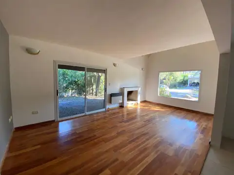 Casa en Alquiler de 4 dormitorios