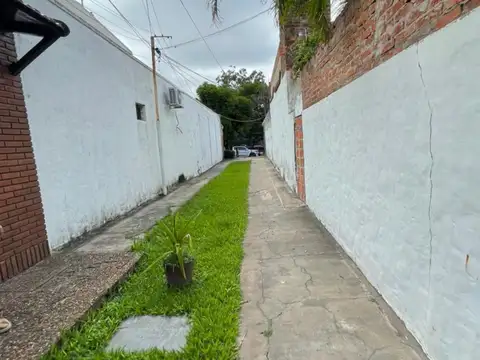 Gobernador Nicacio Oroño 800