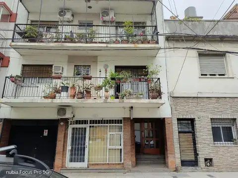 3 AMBIENTES CONTRA FRENTE CON BALCON A MTS PARQUE LINEAL