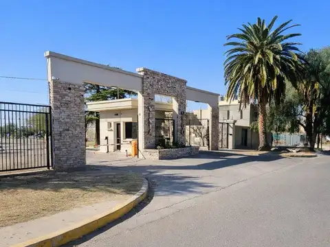 GRAN DEPARTAMENTO EN BARRIO VISTA OLIVO MENDOZA