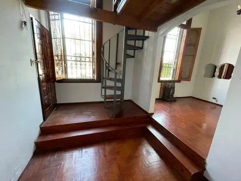 Casa en Alquiler en Banfield, $ 1.700.000