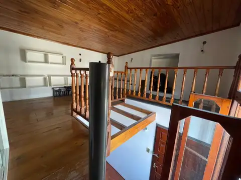 Casa en Alquiler con 1 cochera