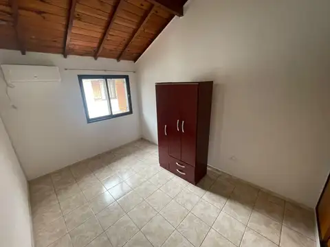 Depto Tipo Casa en Alquiler de 1 dormitorio