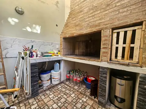 Casa 3 ambientes con 2 baños