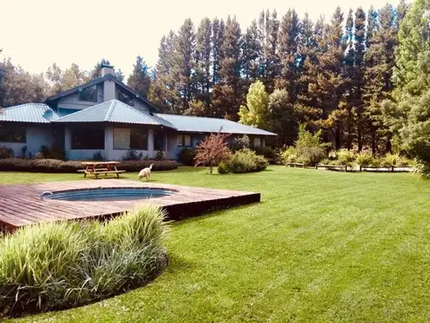 Casa en Alquiler temporario en Villa Lago Gutierrez – 5 amb.