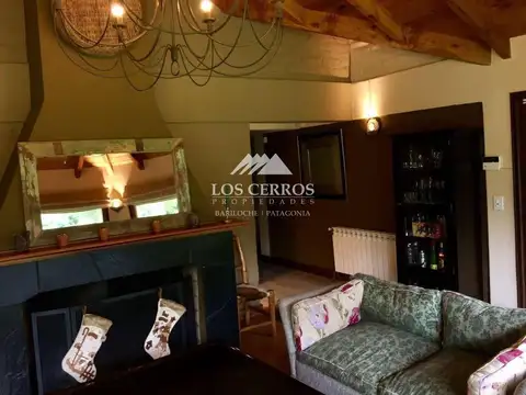 Casa 5 ambientes con 3 baños