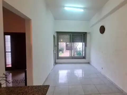 Depto Tipo Casa 5 ambientes con 2 baños