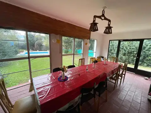 Casa en Venta con 2 cocheras