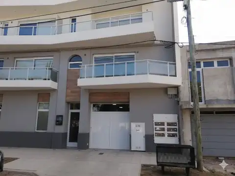 ALQUILER DE DEPTO 2 DORMITORIOS CON COCHERA