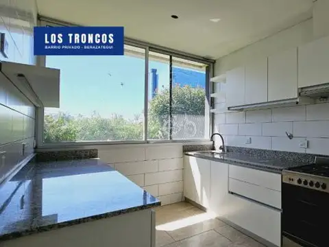 Casa en Venta en Los Troncos, USD 355.000